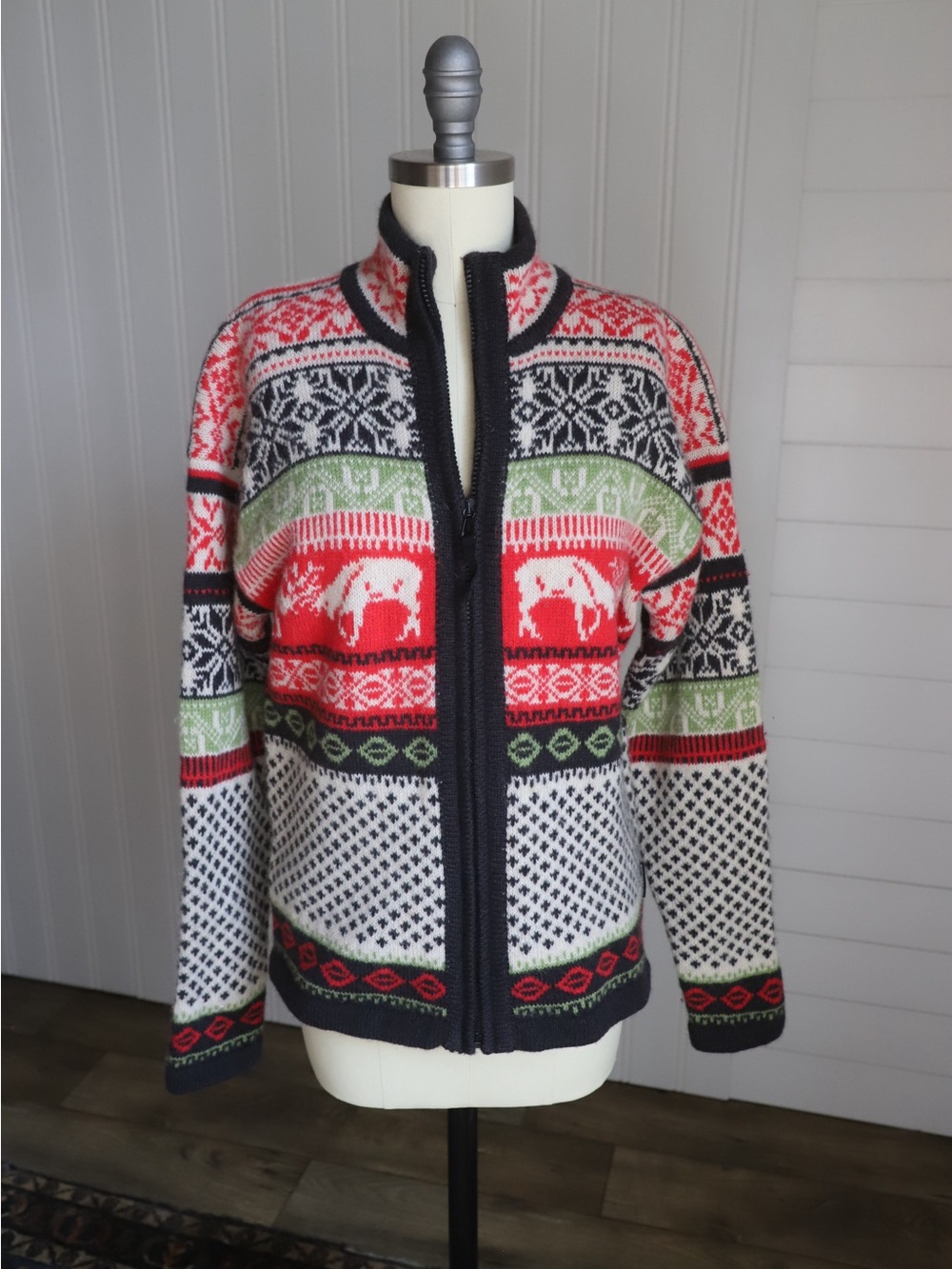 Wool zip up sweater with Reindeer design